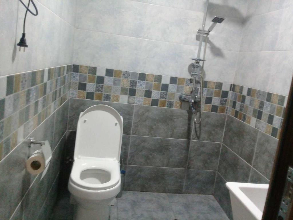 Guesthouse Ori Beli In Mestia Bagian luar foto