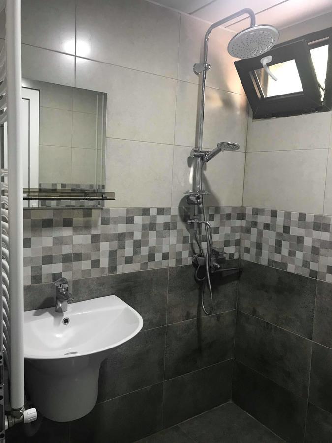Guesthouse Ori Beli In Mestia Bagian luar foto