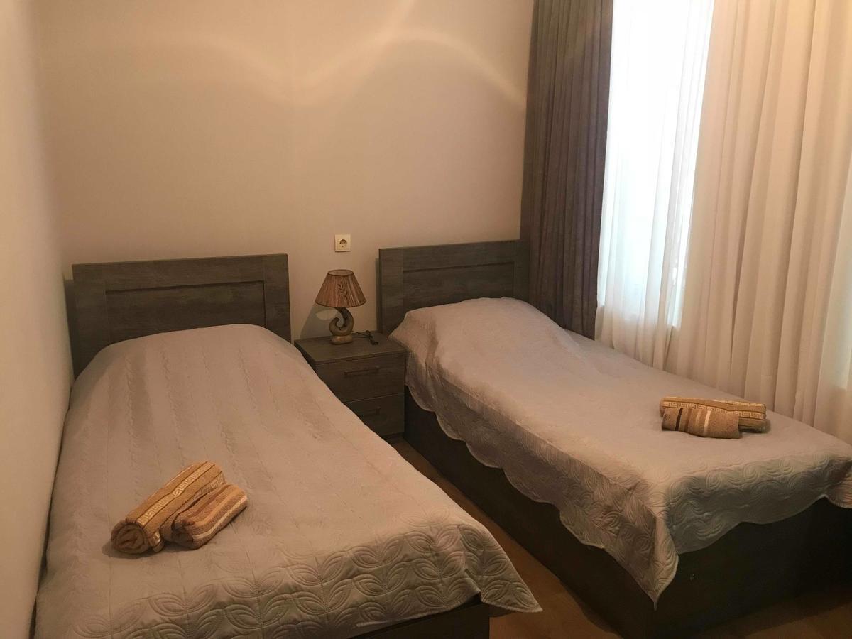 Guesthouse Ori Beli In Mestia Bagian luar foto