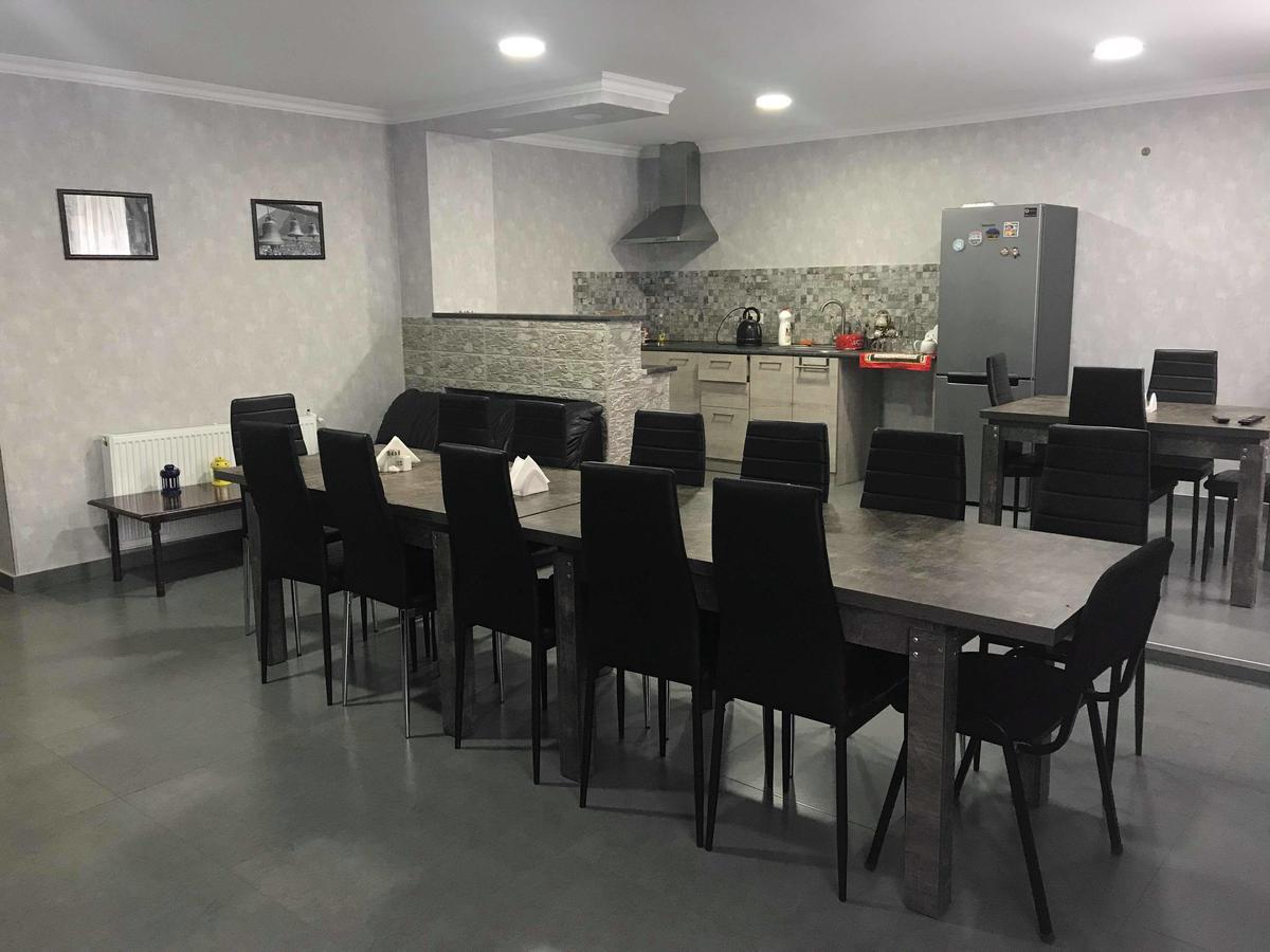 Guesthouse Ori Beli In Mestia Bagian luar foto