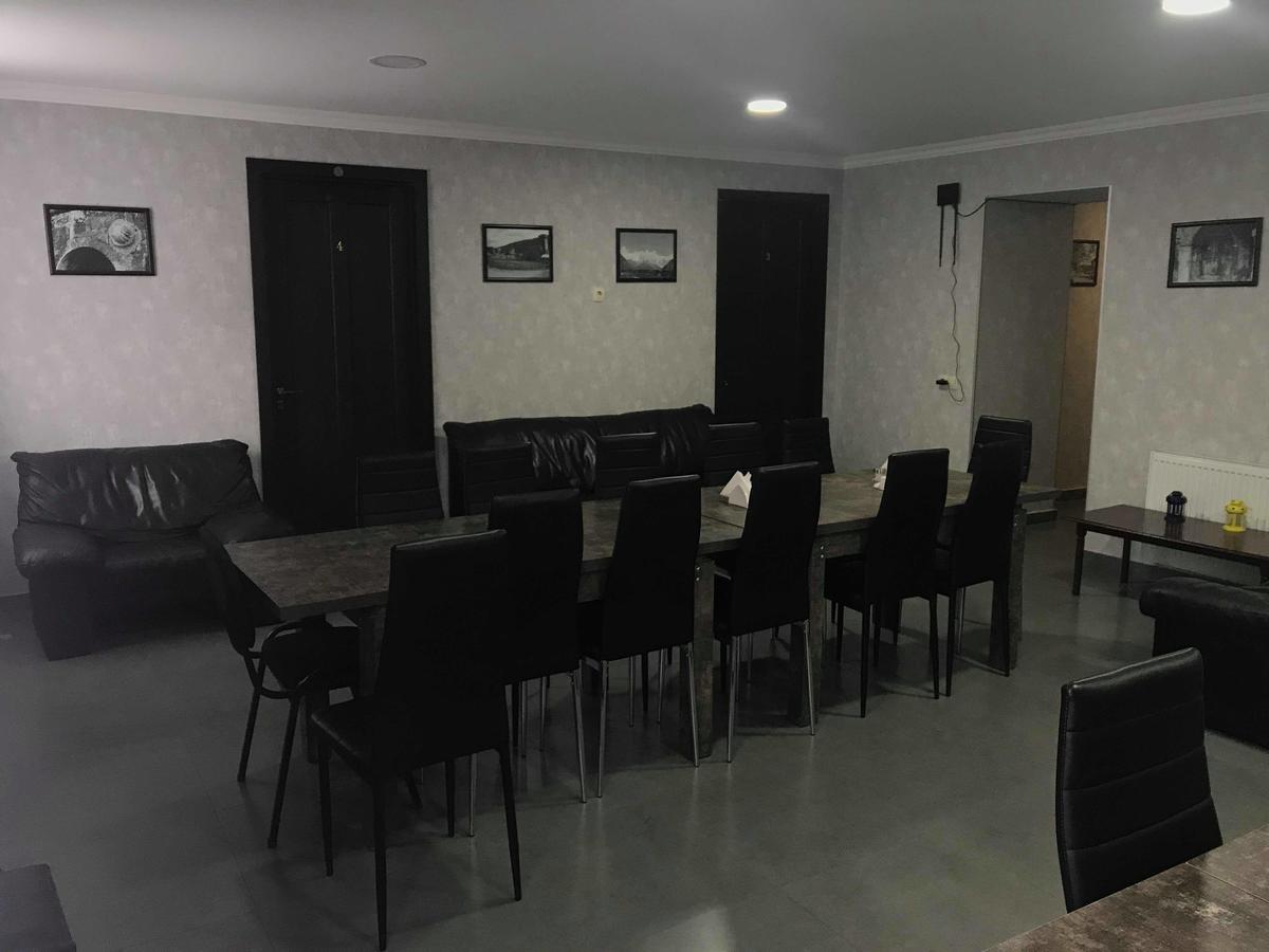 Guesthouse Ori Beli In Mestia Bagian luar foto