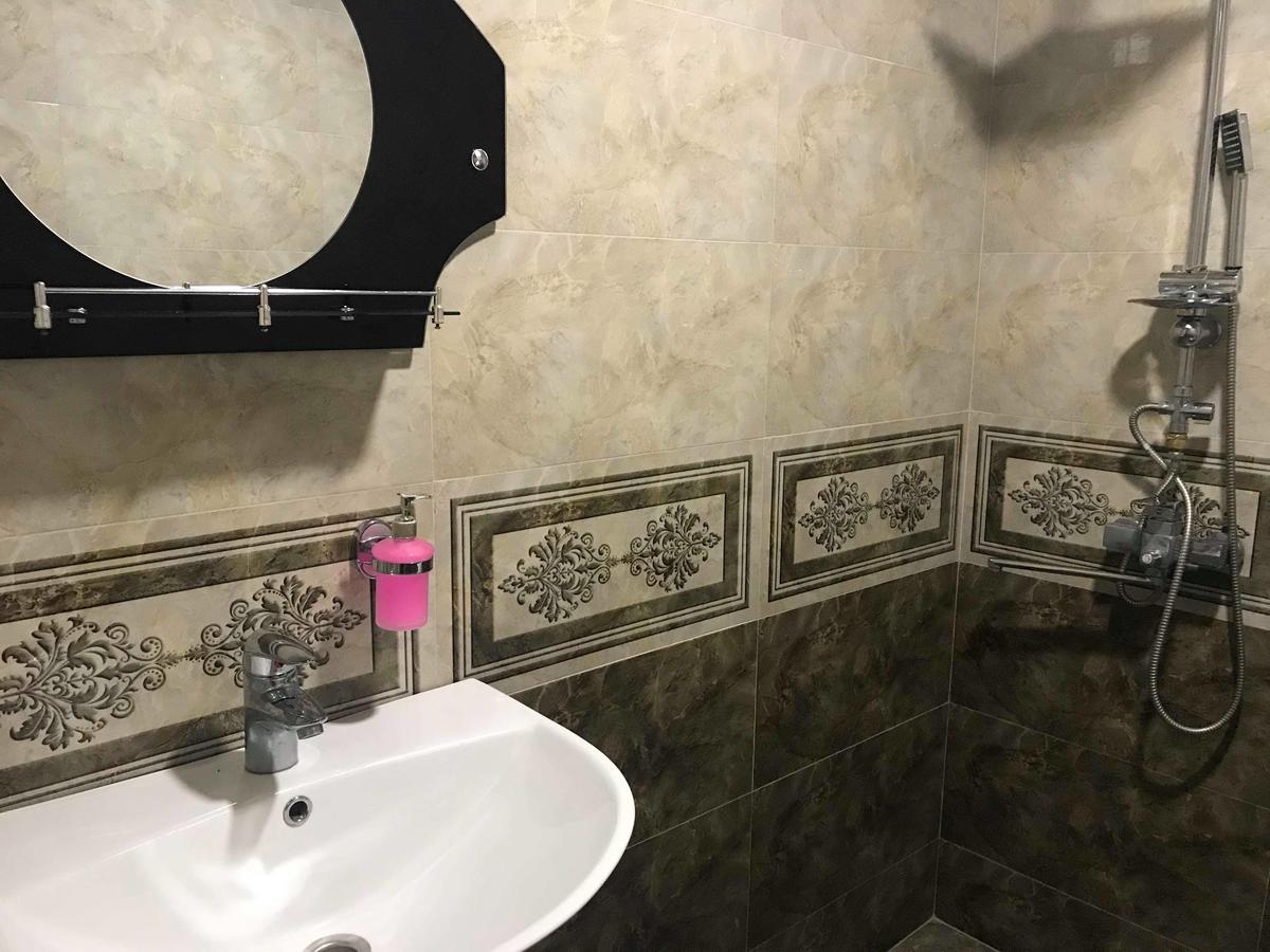 Guesthouse Ori Beli In Mestia Bagian luar foto