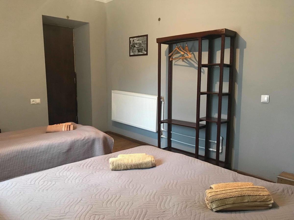 Guesthouse Ori Beli In Mestia Bagian luar foto